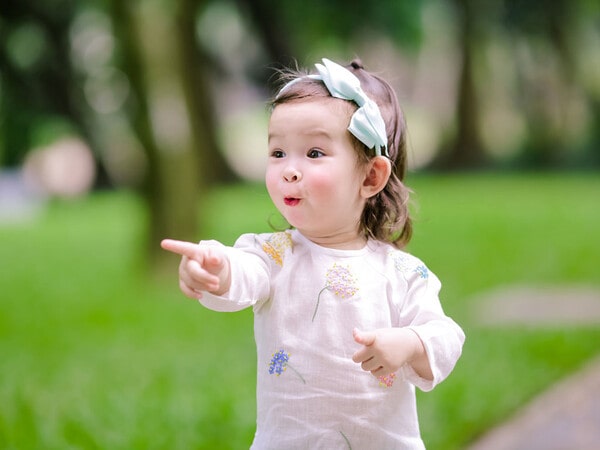 Cuộc đời của bé có thể trở nên may mắn, hanh thông hơn nhờ cái tên mệnh Mộc cho con gái đẹp Cuộc đời của bé có thể trở nên may mắn, hanh thông hơn nhờ cái tên mệnh Mộc cho con gái đẹp
