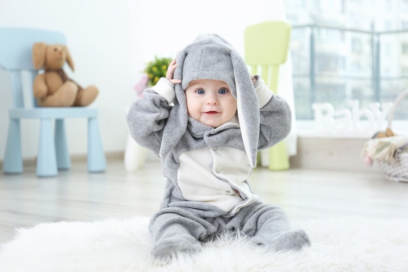 Con trai mệnh Thủy hợp với màu Trắng, Xám, Xanh dương Con trai mệnh Thủy hợp với màu Trắng, Xám, Xanh dương