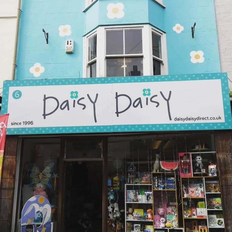 Hướng dẫn cách đặt tên Shop hay, độc lạ, hợp phong thủy rước tài lộc 17 Tên thương hiệu đặt theo các loài hoa siêu hay và thu hút khách hàng