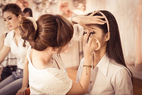 Chuyên gia trang điểm, làm đẹp Chuyên gia trang điểm, làm đẹp