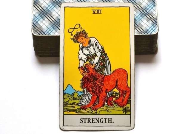 Lá Strength cho thấy những tiêu cực khiến bạn mất năng lượng Lá Strength cho thấy những tiêu cực khiến bạn mất năng lượng
