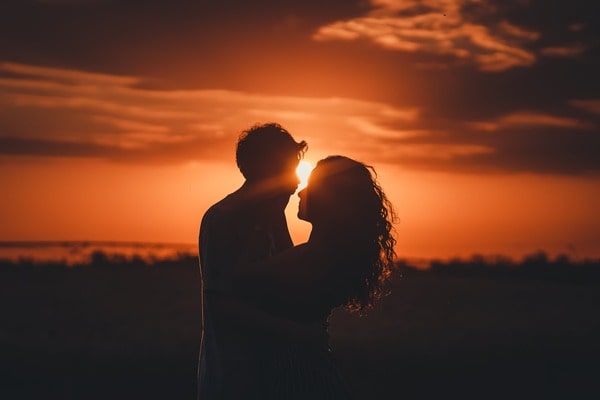 Hai bạn là đôi nam thanh nữ tú khiến nhiều người ngưỡng mộ Hai bạn là đôi nam thanh nữ tú khiến nhiều người ngưỡng mộ