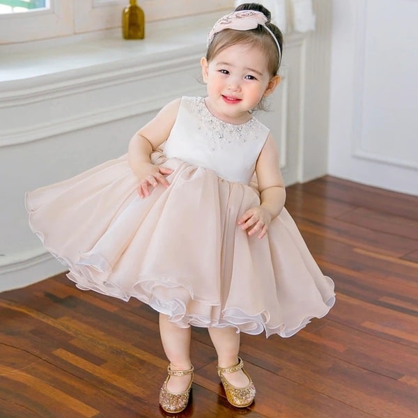 Có thể đặt tên bé gái họ Ngô hợp tuổi với bố mẹ Có thể đặt tên bé gái họ Ngô hợp tuổi với bố mẹ
